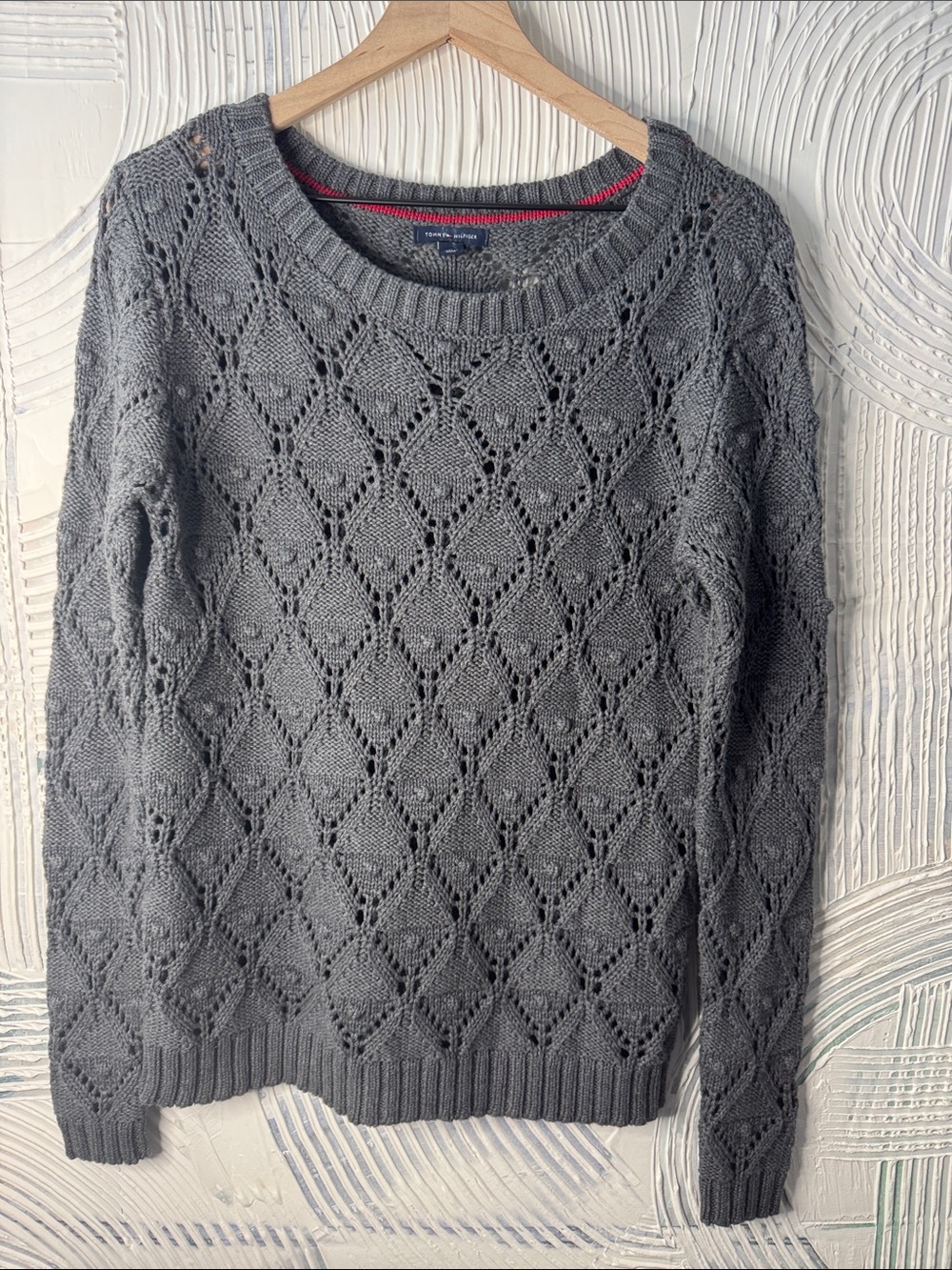 Tommy Hilfiger Grey Knit Sweater Size M Diamond Pattern Pullover N0421 - Picture 1 of 6